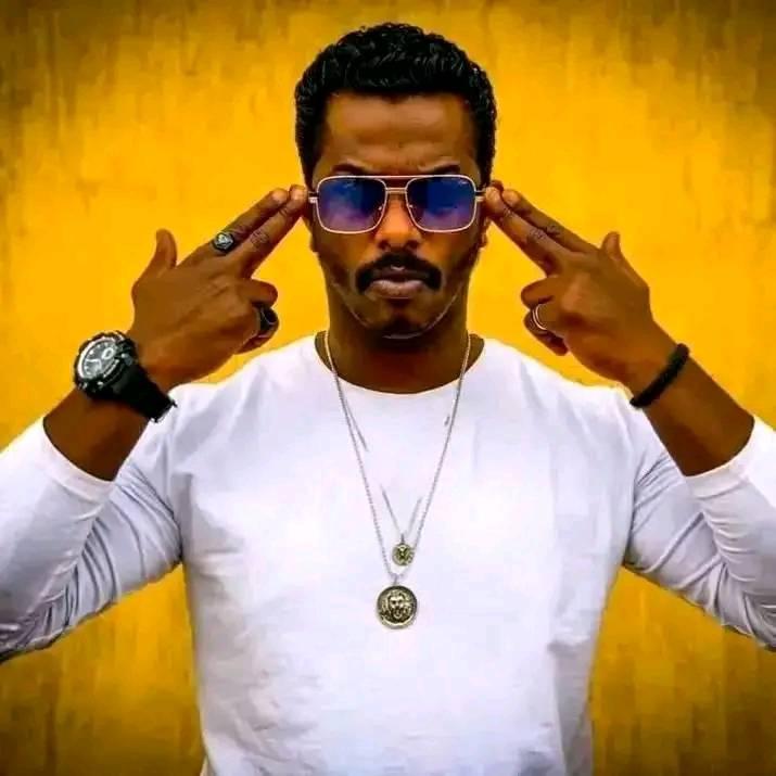 شاهد بالفيديو.. الفنان السوداني حليم تاج السر يعلن عن ترشحه لجائزة أفضل فنان عربي ويطالب جمهوره بالحضور لحفله المرتقب (أكيد سوف نكسر الدنيا في جدة) 10 حليم