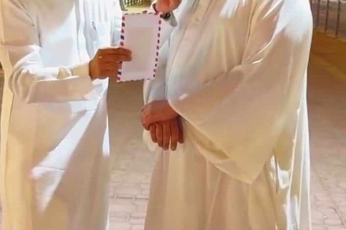 شاهد بالصورة والفيديو.. سوداني بالمملكة العربية السعودية يحصل على جائزة مالية في الشارع العام بعد موقف قدم فيه الخير لغيره قائلاً: (حب لأخيك ما تحب لنفسك) 1 451753533 453986067525166 5825636885013076699 n