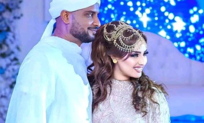 شاهد بالصورة.. زواج شاب سوداني من خبيرة تجميل حسناء يشعل مواقع التواصل ويثير اهتمام الجمهور 1 453209349 1261879881447463 7473991786087443173 n