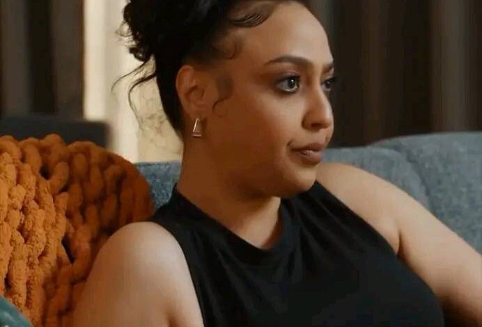 شاهد بالصور.. حسناء الإعلام السوداني تشعل مواقع التواصل بإطلالة مثيرة للجدل وساخرون: (بعد كدة فضل ليك تقولي أنا ما سودانية) 1 شهد المهندس4