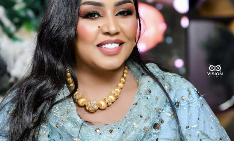 شاهد بالصور.. (هل من شوفة تاني ام هي مستحيلة !؟) من القاهرة.. الفنانة هدى عربي تخطف الأضواء بإطلالة مبهرة 1 454495329 2160252787689848 3493492647122879525 n