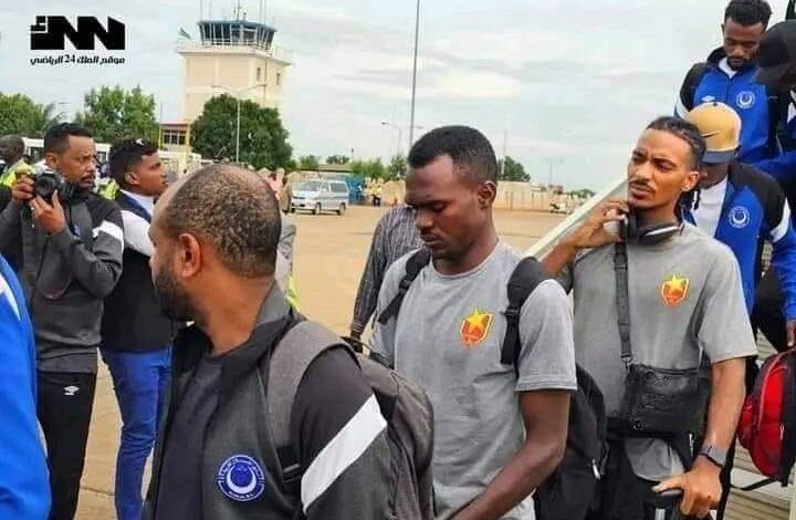 شاهد بالصورة.. وصول فريقي الهلال والمريخ إلى جوبا عبر طائرة خاصة استعداداً لخوض إياب أبطال أفريقيا 1 456212422 8061092310604661 3490324093797208993 n