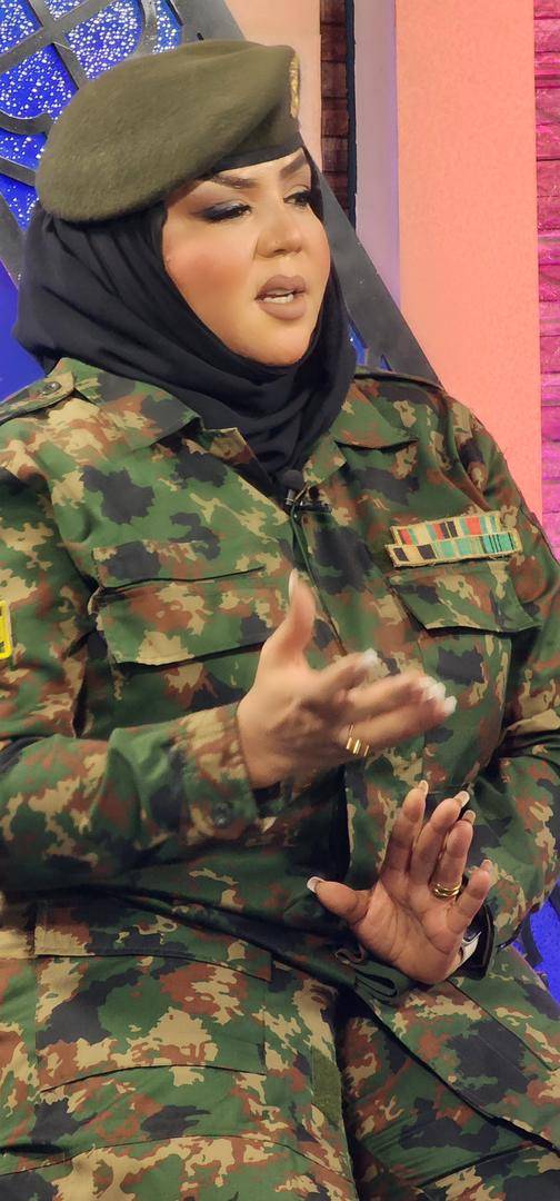 شاهد بالصور.. الفنانة ندى القلعة تخطف الأضواء بالزي العسكري في إطلالة جديدة على التلفزيون القومي 3 457029648 122175385532243252 7981009186110115419 n