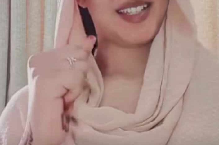 شاهد بالصورة والفيديو.. حسناء سودانية تقدم فواصل من الرقص المثير على أنغام أغنية الفنانة ندى القلعة والجمهور يتغزل: (عوم يا وز وبصدرك هز) 1 459381840 377937425372011 233782934677186913 n