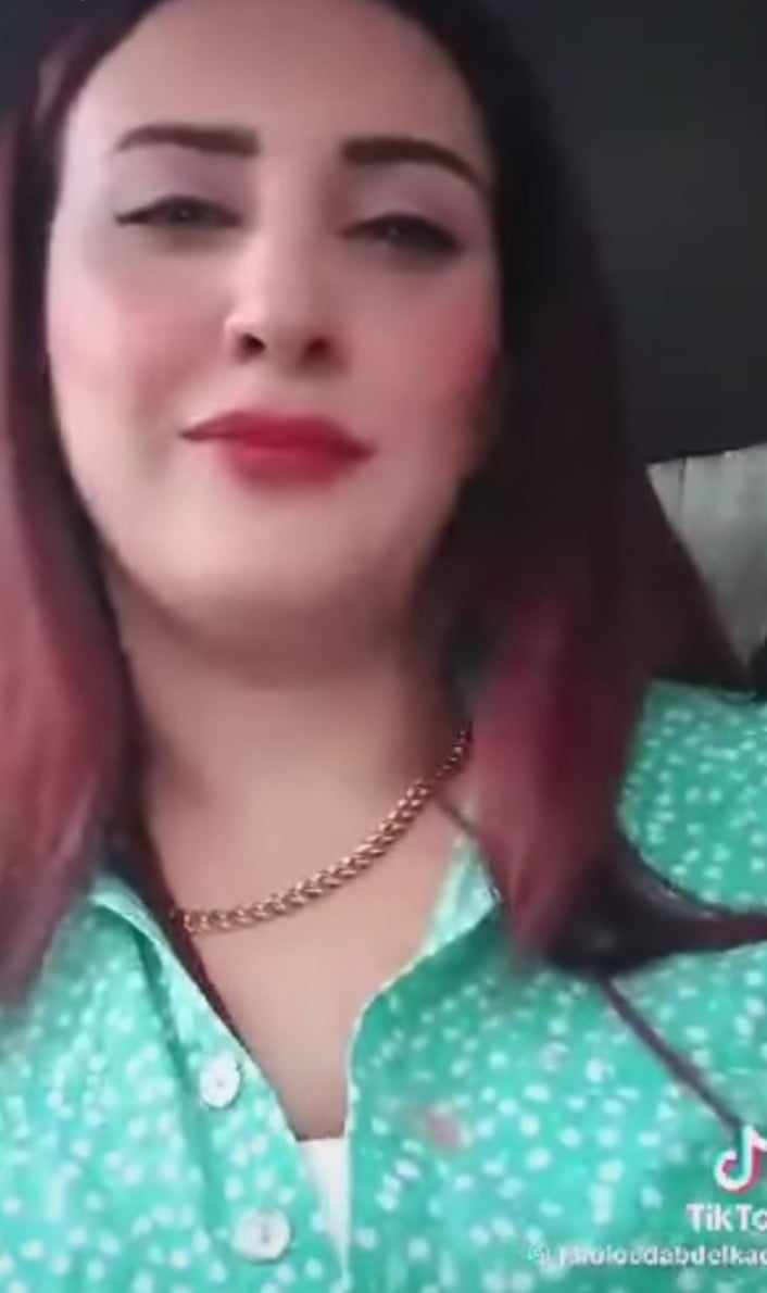 شاهد بالصورة والفيديو.. حسناء مصرية تسخر من حميدتي: (كر عليا جاي في الأخر تقول ضربتنا مصر..أجدع تحية لقائد الجيش وأسد الغابة البرهان ويا دعامة خلاص استسلموا عشان شكلكم بقى وحش) 10 462547292 900612635286575 1589043991452760667 n