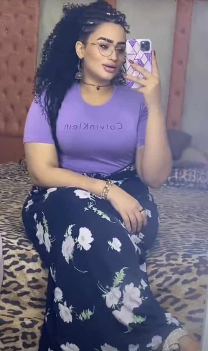 شاهد بالصورة والفيديو.. حسناء سودانية تستعرض جمالها وهي تتمايل على أنغام (حصنوها من الناس) والجمهور يتغزل: (مقفلة المجموع) 10 462642685 541646268472967 1086698833811545688 n