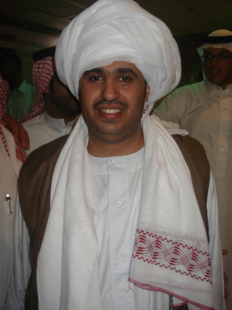 شاهد بالفيديو.. في اليوم الختامي لأسبوع السودان في موسم الرياض.. الحكم السعودي علي القحطاني يبهر الجمهور الحاضر ويغني (يجوا عائدين إن شاء الله عائدين) 10 علي القحطاني