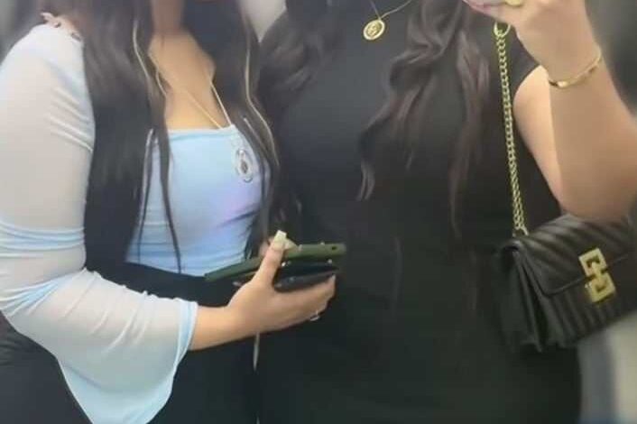 شاهد بالصورة والفيديو.. بأزياء محذقة ومثيرة للجدل.. حسناوات سودانيات إحداهن ممثلة ومودل يستعرضن جمالهن ويشعلن مواقع التواصل والجمهور: (قولوا وووب اروروك) 1 462565924 547981041203489 6512450578804360964 n