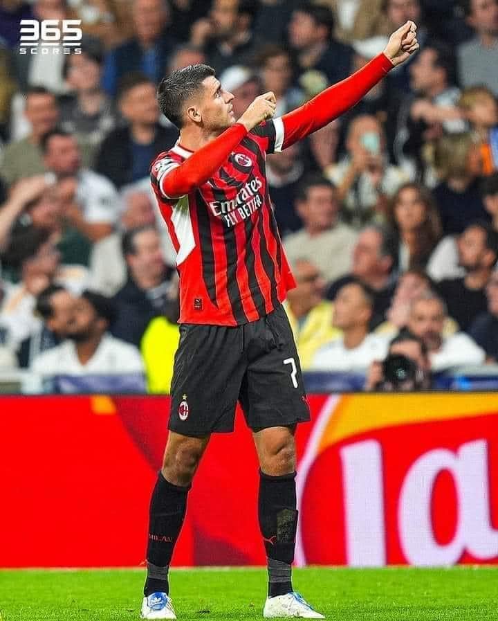 شاهد بالصورة.. لاعب ميلان الإيطالي يحتفل بتسجيله هدف في مرمى ريال مدريد على طريقة قائد الجيش السوداني "البرهان" 2 465539907 1057257662863262 1207732530617326034 n