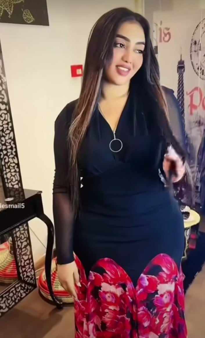 بالصور والفيديو.. المودل والممثلة السودانية الحسناء هديل إسماعيل تستعرض جمالها وتتمايل في الرقص على أنغام أغنية الفنان علي الشيخ والجمهور يتغزل: (حرام بعد الجمال دا كلو ما متزوجة) 2 467471253 595736943107515 1840595990749946094 n