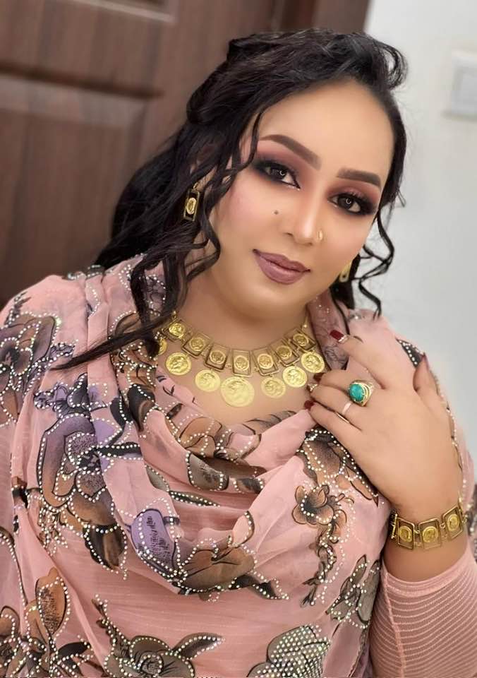 شاهد بالصورة.. السلطانة هدى عربي تخطف الأضواء بإطلالة جديدة والجمهور يتغزل: (جمال ودلال وأناقة وملكة وست بنات الجيل) 2 467671560 2246387309076395 6739386842101619941 n