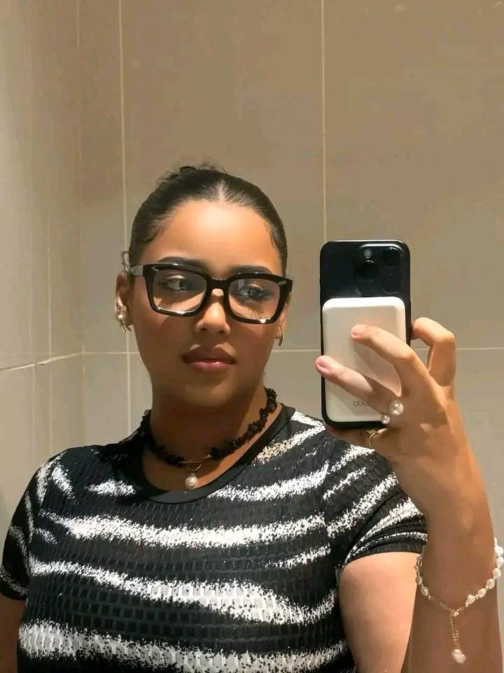 شاهد بالصورة.. إبنة الفنانة ندى القلعة تبهر المتابعين وتسحب الأضواء من والدتها بجمالها الملفت والجمهور يتغزل: (أندى وأجمل من أمها) 2 ود ندى القلعة