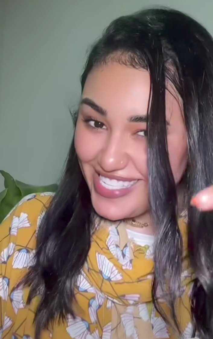 شاهد بالصور والفيديو.. مع اقتراب تحريرها.. حسناء سودانية ترقص بطريقة هستيرية على أنغام (الليلة عرسك يا الجزيرة) وتؤكد: (من حبي لمدني تحمست مع الأغنية) 2 467429724 8867251143328654 2027778532992292778 n