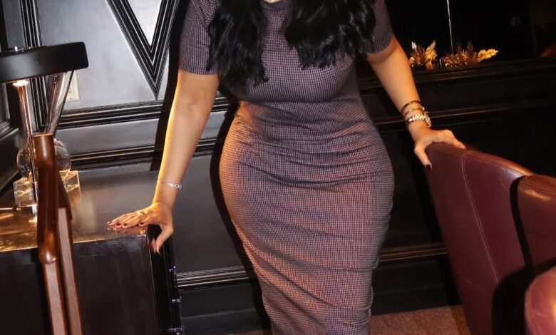 شاهد بالفيديو.. سيدة الأعمال ونجمة السوشيال ميديا السودانية الحسناء "سندس" لمتابعيها: (مع اقتراب عيد الحب أريد أن أخبركم أني سنجل ومافي زول بدلعني لكن حأدلعكم وأدلع نفسي) 1 470152094 122129242622453610 2167820849413046497 n