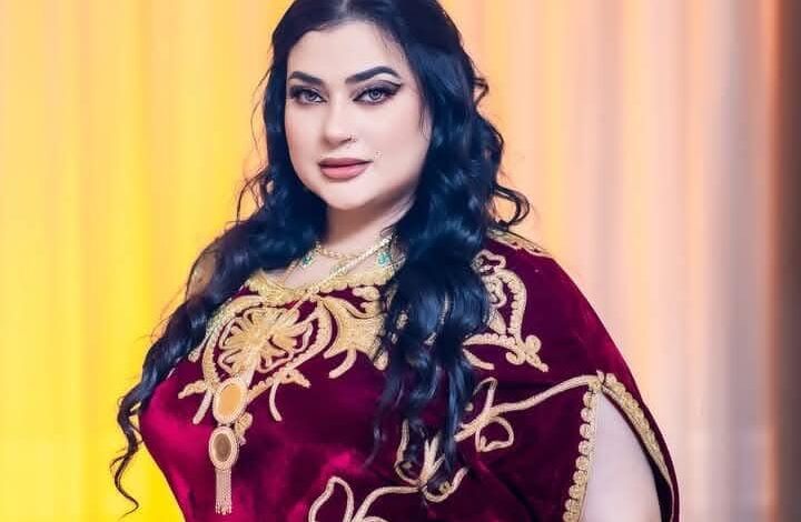 شاهد بالفيديو.. بفواصل من الرقص المثير (لالا يا ود لا) المطربة الحسناء مونيكا روبرت تخطف الأضواء وتشعل مواقع التواصل الاجتماعي بالسودان 1 مونيكا جلسة3