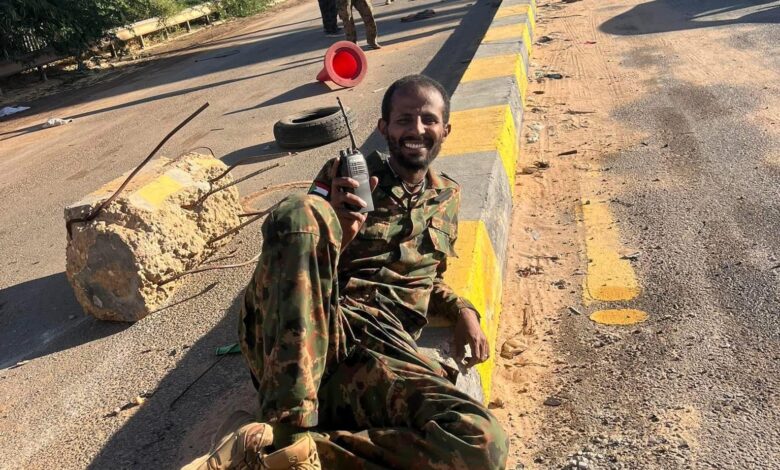 شاهد بالصورة.. بلقطة معبرة.. الجيش يواصل تمدده ويبسط سيطرته على مدينة بحري ويصل حتى كوبري المك نمر 1 474973087 1858954741539638 2487976732232522189 n