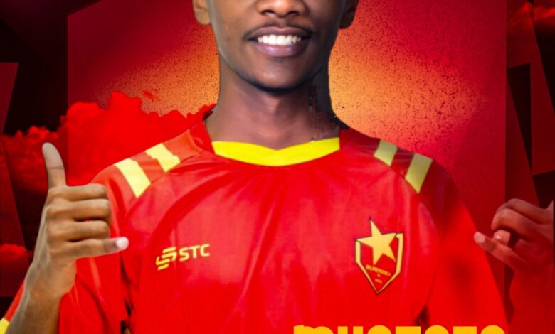 شاهد بالفيديو.. بهذه الطريقة ودع لاعبو هلال الساحل زميلهم المنتقل لنادي المريخ 1 اللاعب مصطفى صلاح