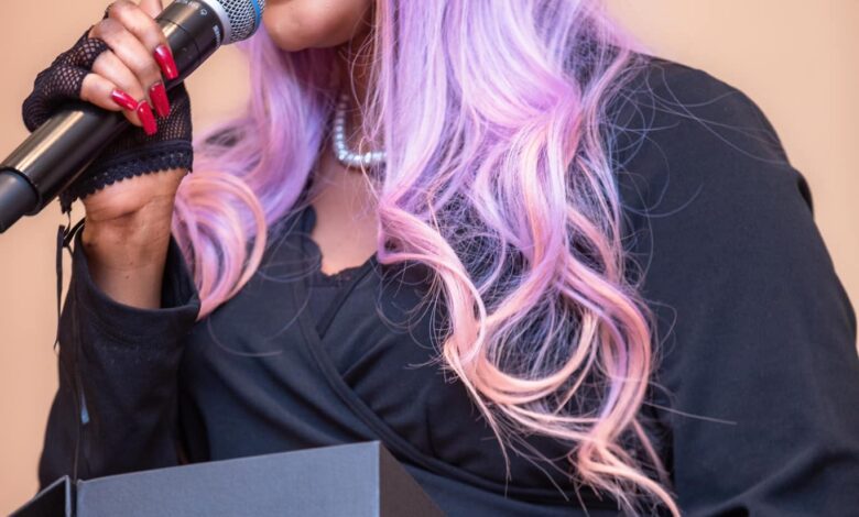 شاهد بالصور.. الفنانة هبة جبرة تفاجئ متابعيها بنيولوك مثير من عجمان وترد على سخرية الجمهور (شعري صلعة وفقعوا مرارتي) 1 هبة جبرة نيولوك3