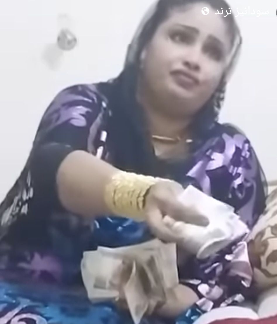 الصحفي محمد الطيب يهاجم الفنانة توتة عذاب بعد إهانتها لعازفها بالقاهرة: (دي عاهات حرب.. أديتيهو أغنية القمر بوبا وخربها ليك؟ ولو كنتي زي سميرة دنيا كنتي عملتي شنو يا "اصتاذة") 10 480187033 9361818497207631 1856591636832562513 n