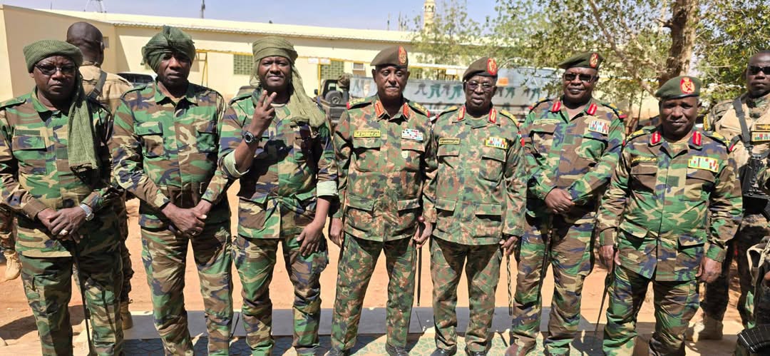 مناوي و العطا يخاطبان متحرك نمور الصحراء 10 FB IMG 1739879944198