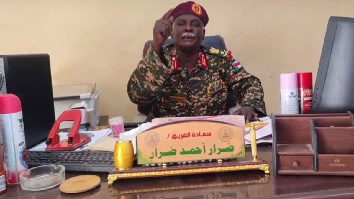 شيبة ضرار لـ جبريل ومناوي: ما تمصو الشطرين فكو لينا واحد - فيديو 10 شيبة ضرار