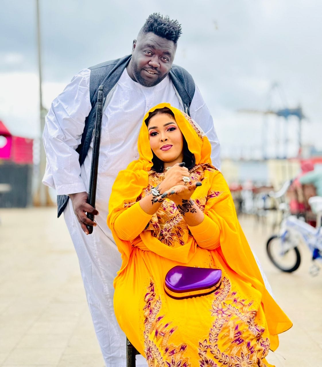 شاهد بالفيديو.. الفنان الدولي يدخل في وصلة رقص مثيرة مع الممثلة هديل تحت أنظار زوجها "كابوكي" 10 هديل وكابوكي