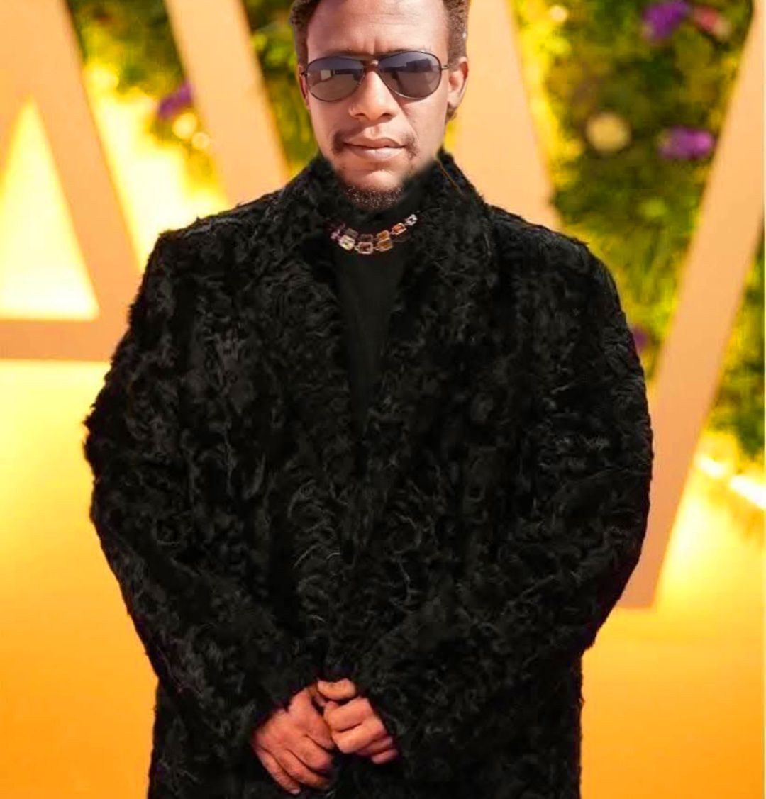 بالصورة.. في ليلة دحرهم من الخرطوم.. الناشط البارز بالدعم السريع "ود أبوك" يتحسر على رحيل "جلحة" بتدوينة مؤثرة: (في الليلة الظلماء يفتقد البدر ضاعت العاصمة يا صديقي فقدناها) 11 486532151 122124918524669482 8183181955891080437 n