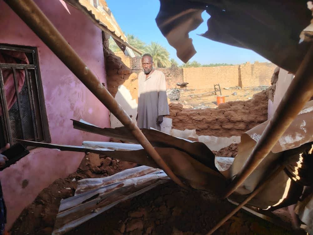 مصرع أسرة مكونة من 6 أفراد بمدينة الدبة إثر استهدافه بمسيرة تابعة لمليشيا الدعم السريع 10 FB IMG 1744200236789