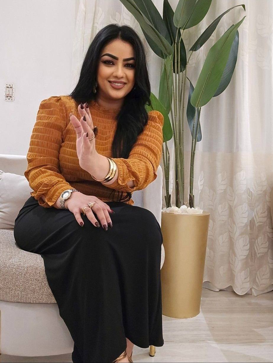 (أعمل بذكاء وليس بجهد) حسناء الفن السوداني أفراح عصام تبهر جمهورها بجلسة تصوير جديدة 14 أفراح عصام