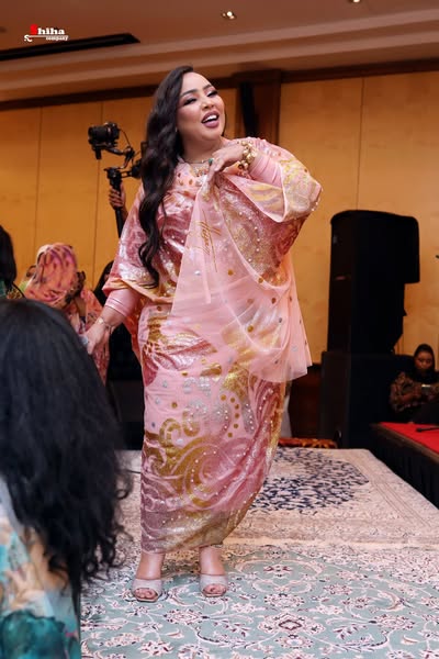 شاهد بالفيديو.. هدى عربي وحنان بلوبلو تشعلان حفل زواج إبنة "ترباس" بفواصل من الرقص المثير 10 هدى عربي3