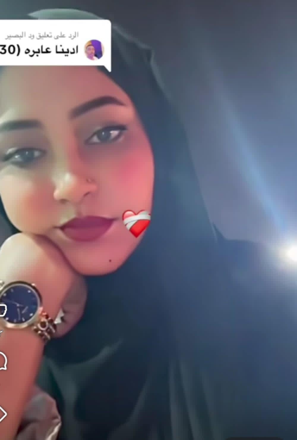 شاهد بالصورة والفيديو.. حسناء سودانية فائقة الجمال تبهر المتابعين وتخطف الأنظار بتفاعلها مع "عابرة" ملك الطمبور ود النصري 10 download 9