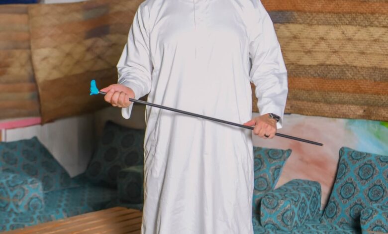 شاهد بالصور.. روماني الهلال يفاجئ جماهير فريقه بعد توقيع العقد ويظهر بالزي القومي السوداني 1 530406778 2231275083977623 6928436129556882370 n