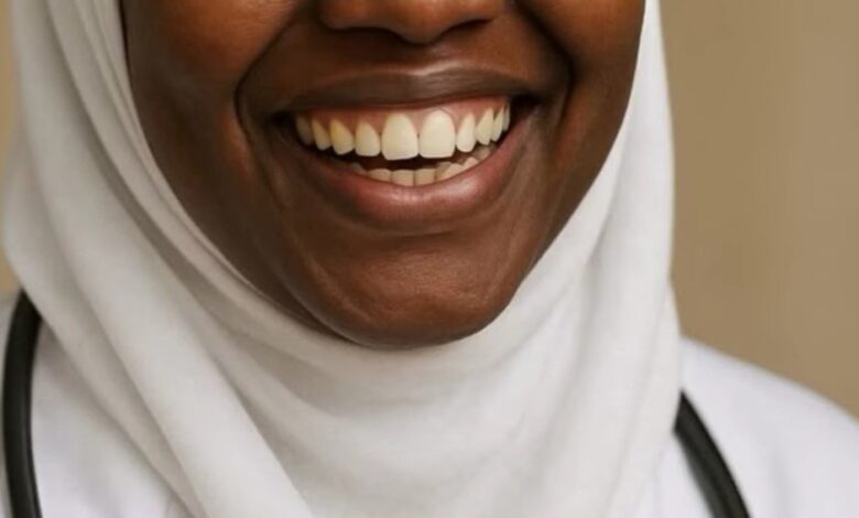 شاهد بالفيديو.. "تصور كيف يكون الحال لو ما كنت سوداني".. زميلة الممرضة "رانيا" تعبر عن فخرها بسودانيتها بسبب تلاحم السودانيين ووقفتهم مع زميلتها بدفعهم غرامة قيمتها 800 ألف ريال 1 534786106 1824358798466380 634956652958315861 n