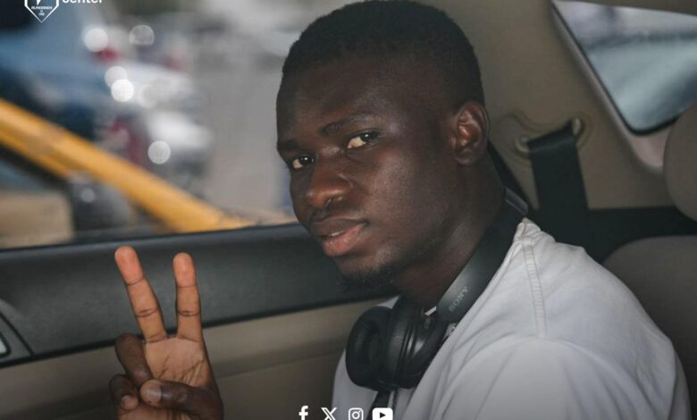 شاهد بالصور.. وصل بورتسودان صباح اليوم.. المريخ يستقبل "البوركينابي" أول محترفيه الأجانب تمهيداً للتعاقد معه 1 538495966 733981589624688 5128305010142603013 n