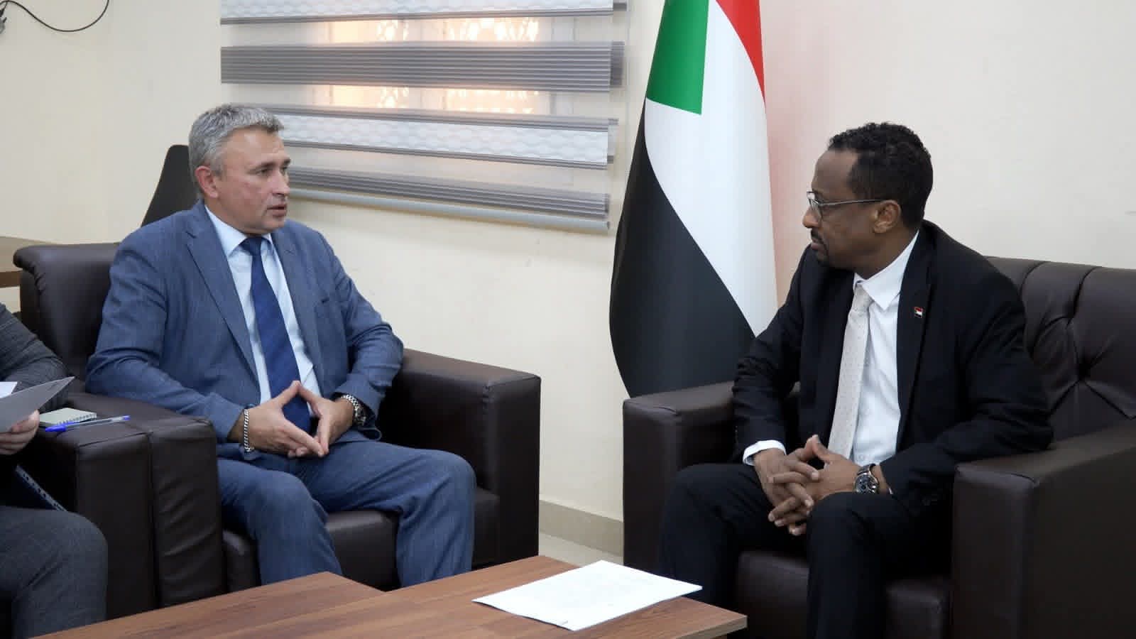 وزير الثقافة والإعلام والسياحة يستقبل السفير الروسي لدى السودان ويبحثان سبل تعزيز الشراكة السودانية الروسية 10 FB IMG 1755433020633