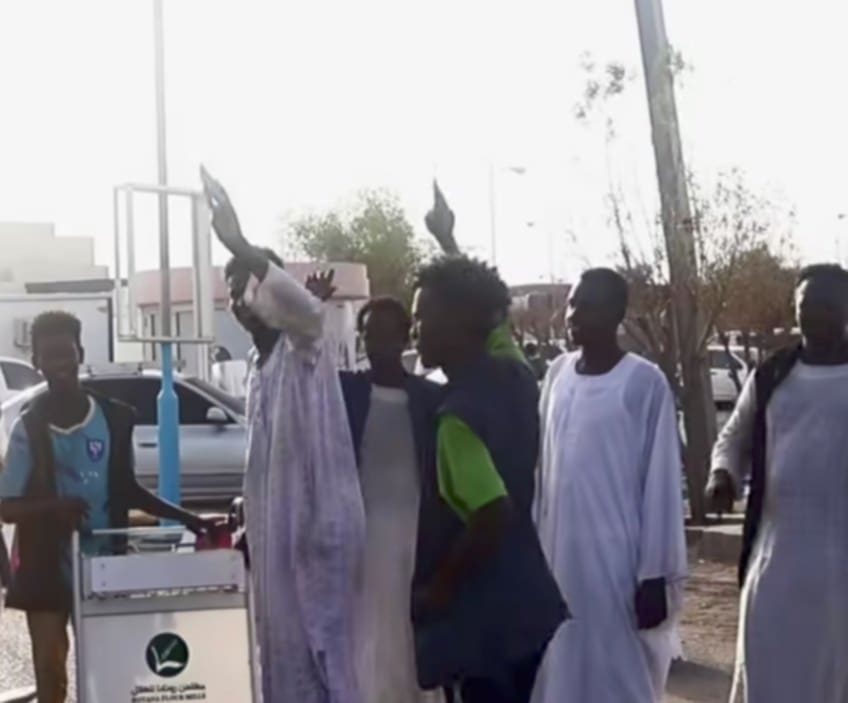 c261b601 4653 4cf9 bbd0 b96d2b62e507