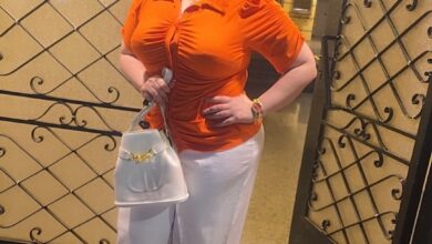 مونيكا برتقالي