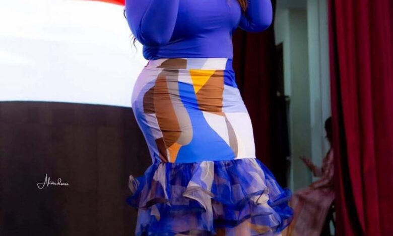 شاهد بالفيديو.. خلال إستضافة تلفزيونية.. حسناء الفن السوداني "مونيكا" تشعل الأستوديو بأغنية على الطريقة المصرية وتدخل في وصلة رقص مثيرة مع الفنان المصري سعد الصغير 1 مونيكا جديد