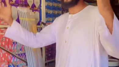 e2a3b50d efbc 4715 b290 eb93ab1fc32f