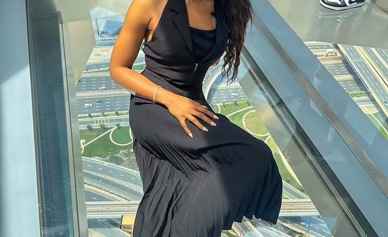 شاهد.. الحسناء السودانية تسابيح دياب تشعل مواقع التواصل بصورة مثيرة للجدل 1 تسابيح دياب2