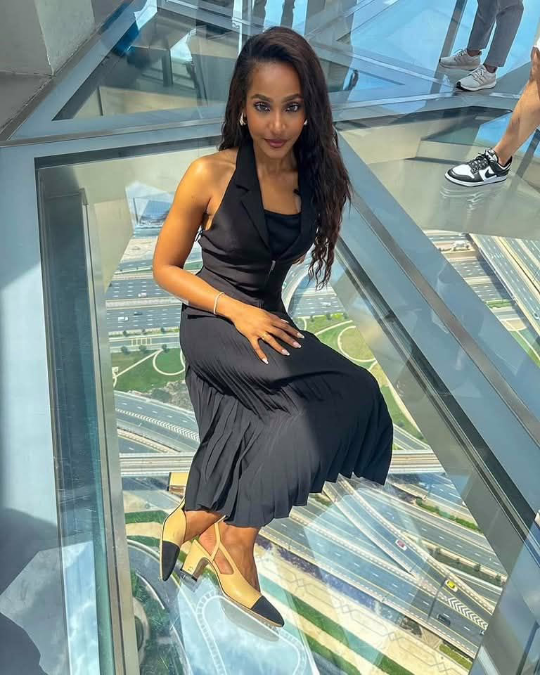 شاهد.. الحسناء السودانية تسابيح دياب تشعل مواقع التواصل بصورة مثيرة للجدل 2 تسابيح دياب2