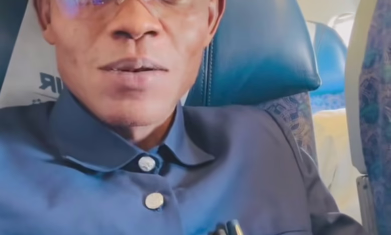 شاهد بالصورة والفيديو.. من داخل الطائرة.. "بقال" يغادر تشاد في طريقه إلى تركيا ويؤكد اقتراب عودته للخرطوم وبورتسودان 1 523f83bf 3ed2 4cd9 a00f 7865944fd279