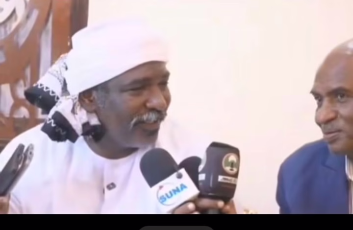 شاهد بالفيديو.. رجل البر والإحسان أزهري المبارك يرفض الحديث عن أعماله الخيرية ويعطي درساً للباحثين عن الشهرة: (زول قدم حاجة لي الله.. إن تكلم بها خلاص فسدت) 1 581931784 25188204090845604 5441507870179830144 n