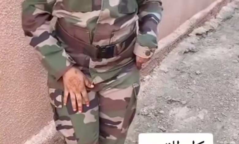 شاهد بالصورة والفيديو.. حسناء سودانية تستعرض جمالها بــ"الكاكي" وتدخل به في وصلة رقص مثيرة 1 755dea41 96af 4666 a81f 40ed70433f1d 1