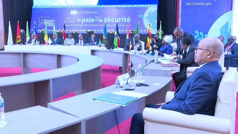 البيان الختامي للقمة التاسعة للبحيرات يوصي مجلس الأمن بإدانة مليشيا الدعم السريع 10 FB IMG 1763290116211