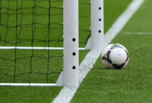 شاهد بالفيديو.. على طريقة "الهوبا".. لاعب سوداني بالدوري المؤهل للممتاز يسجل أغرب هدف في تاريخ كرة القدم والحكم يصدمه 12 اغرب هدف