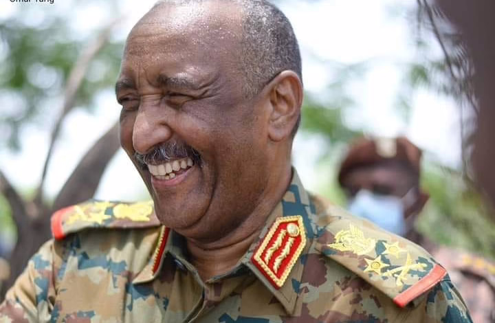 البرهان يضحك