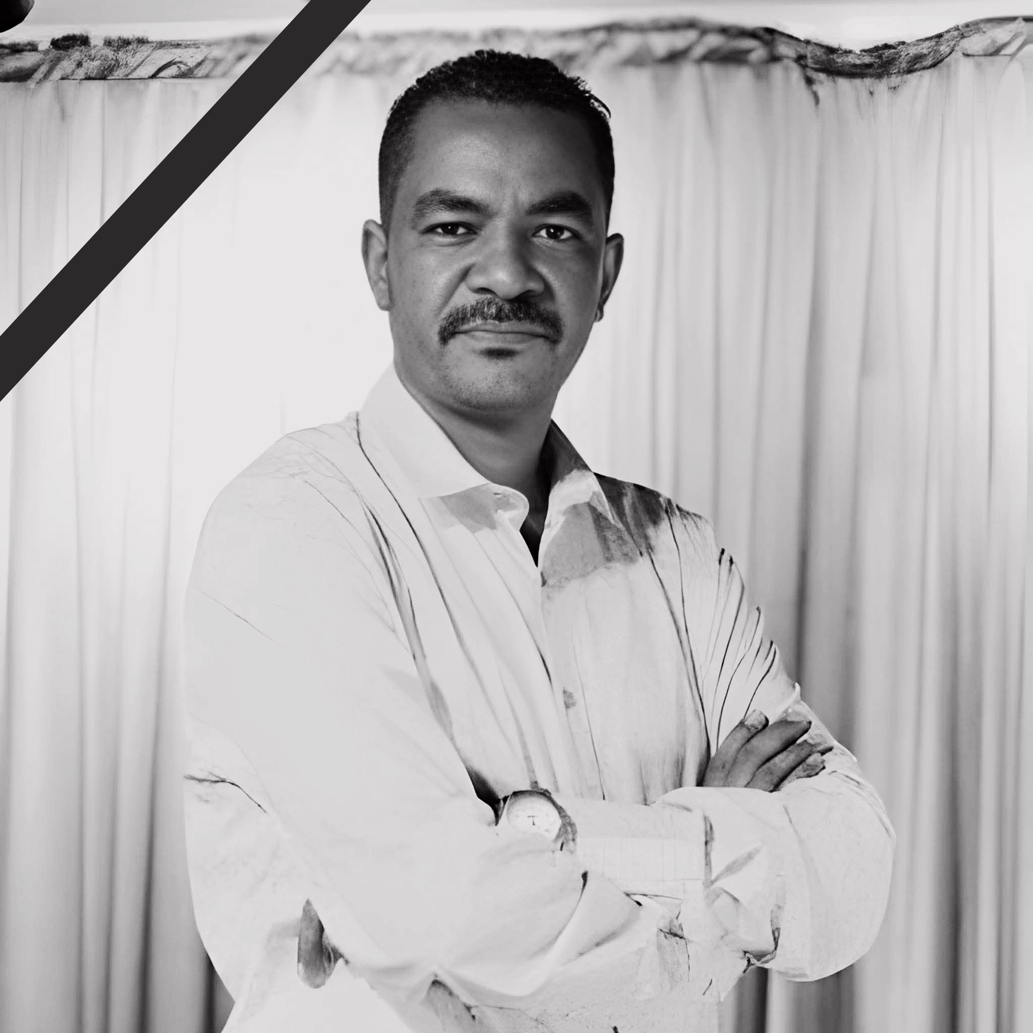 المذيع محمد محمود