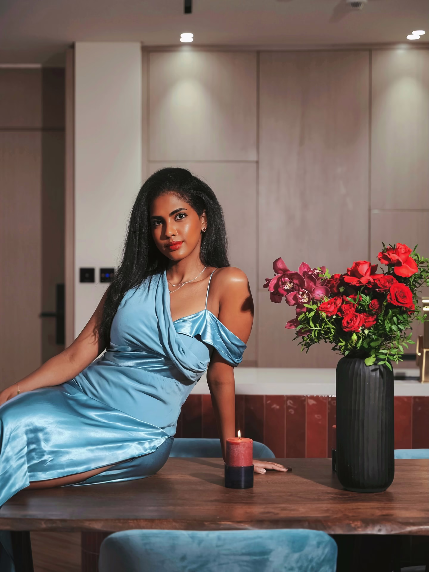 شاهد بالصورة.. ظهرت بفستان فاضح.. مودل سودانية تشعل مواقع التواصل بإطلالة مثيرة للجدل 11 علا الشريف 1