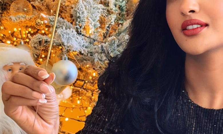 شاهد بالصور.. المذيعة المغضوب عليها داخل مواقع التواصل السودانية "تسابيح خاطر" تحتفل بعيد ميلادها وسط سخرية غير مسبوقة من الجمهور: (افتحي التعليقات كان تقدري وشوفي الاحتفال الصاح) 1 587287031 18547490431045581 8956963163168891714 n